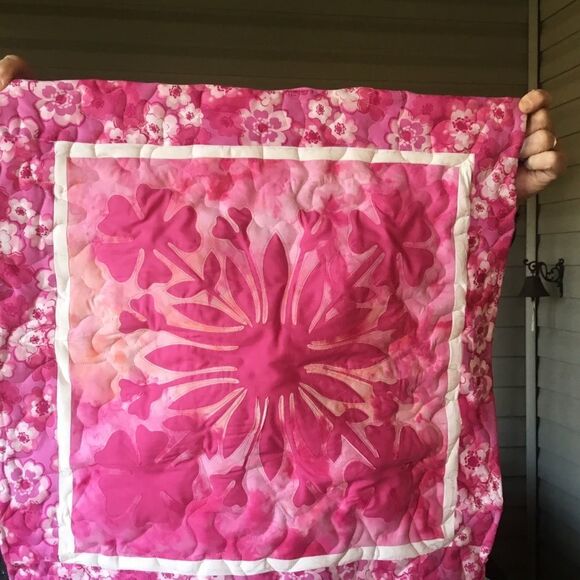 Handmade Quilted Wall Hanging - Picture 4 of 9